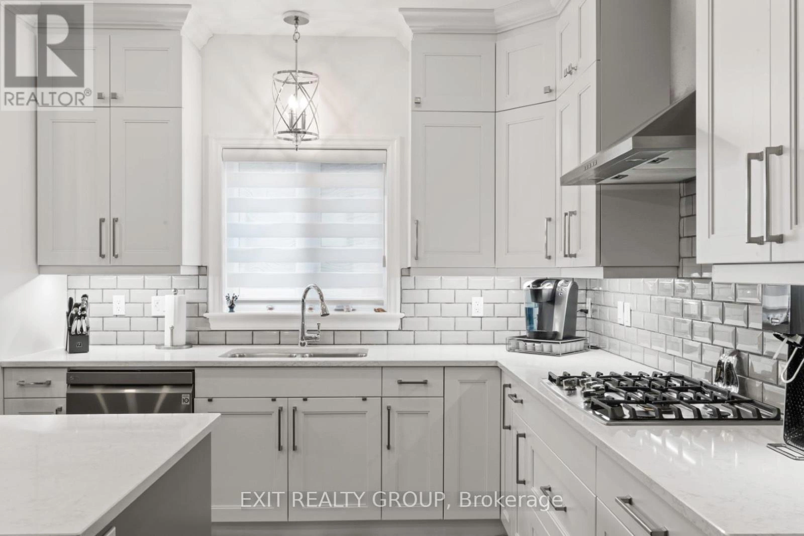 86 Essex Drive, Belleville, Ontario  K8N 0J1 - Photo 5 - X12666386