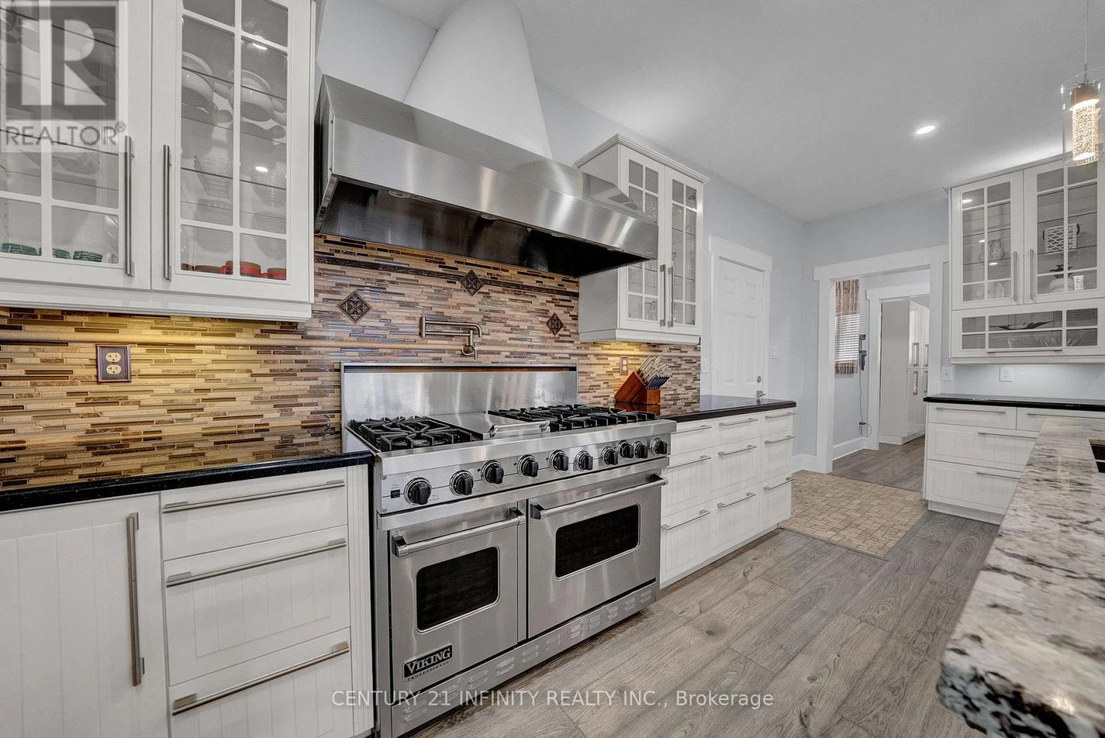 222 Southcrest Drive, Kawartha Lakes, Ontario  L0C 1G0 - Photo 14 - X12909140