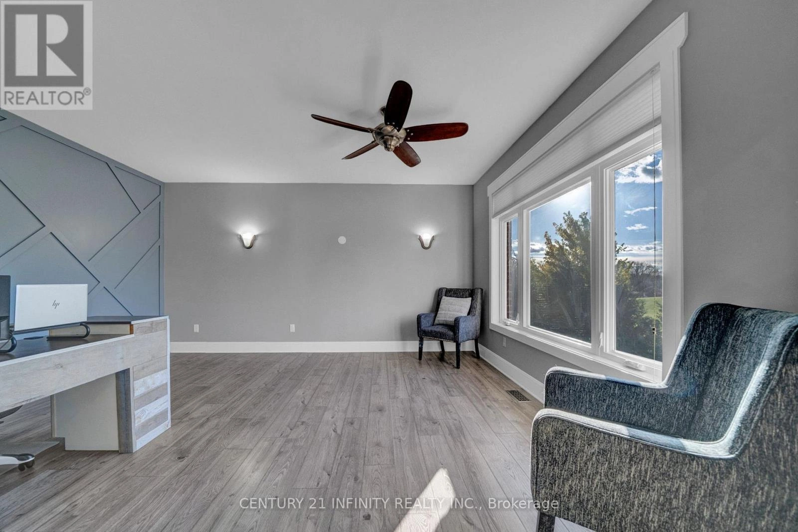 222 Southcrest Drive, Kawartha Lakes, Ontario  L0C 1G0 - Photo 19 - X12909140