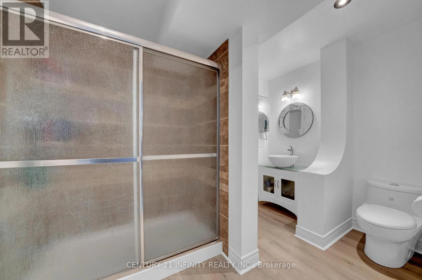 222 Southcrest Drive, Kawartha Lakes, Ontario  L0C 1G0 - Photo 38 - X12909140