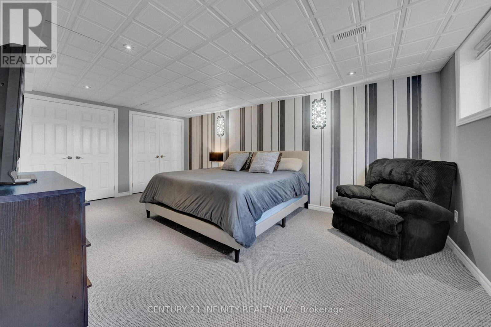 222 Southcrest Drive, Kawartha Lakes, Ontario  L0C 1G0 - Photo 40 - X12909140