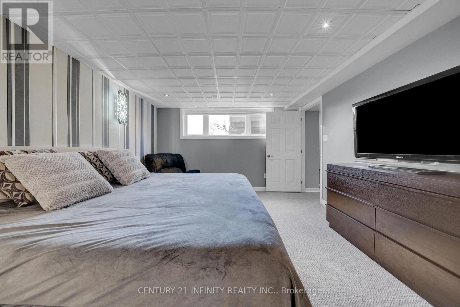 222 Southcrest Drive, Kawartha Lakes, Ontario  L0C 1G0 - Photo 41 - X12909140