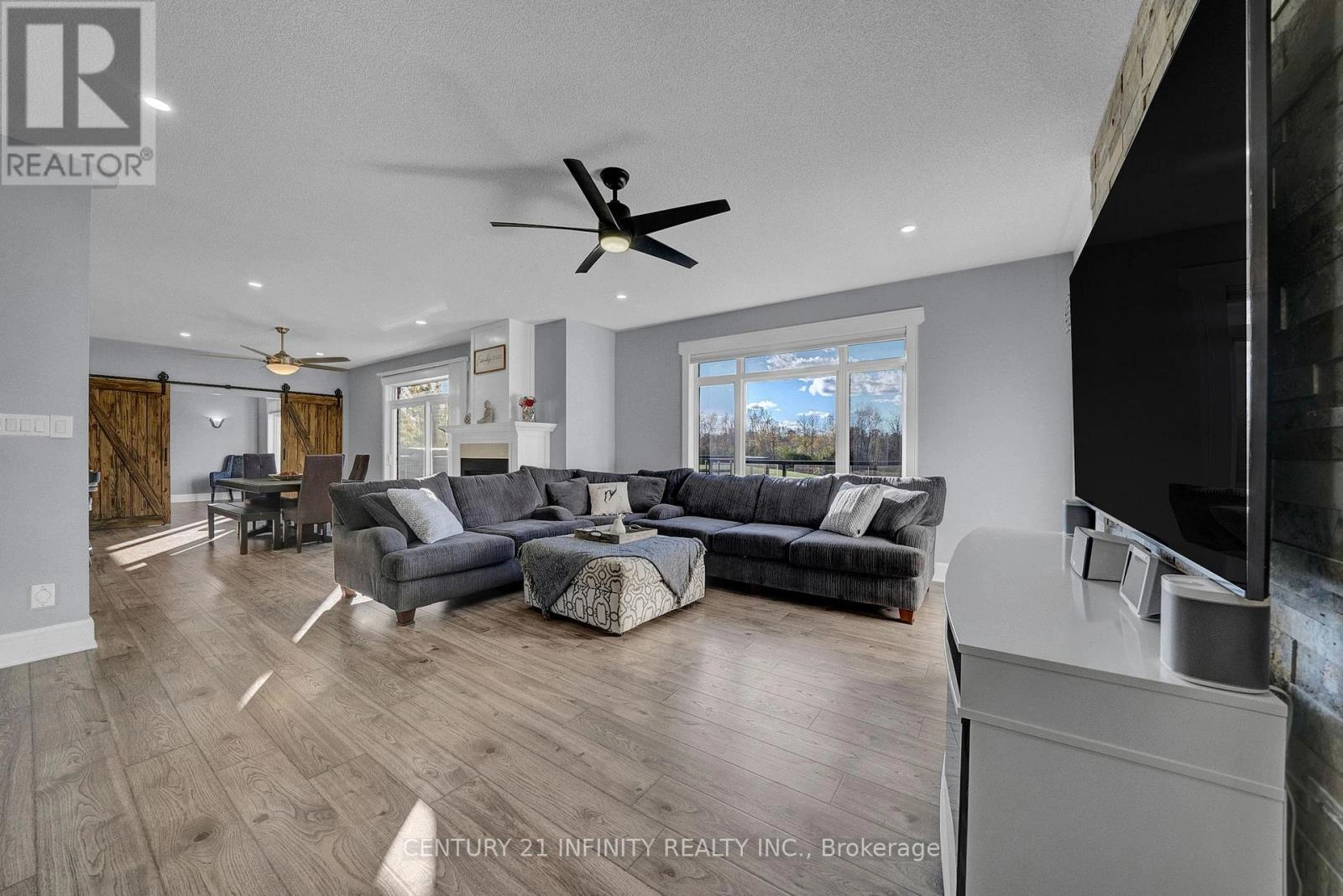 222 Southcrest Drive, Kawartha Lakes, Ontario  L0C 1G0 - Photo 7 - X12909140