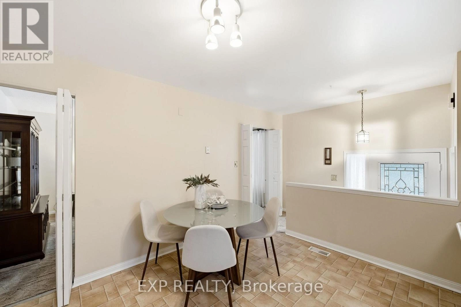 557 Daintry Crescent, Cobourg, Ontario K9A 4X9 - Photo 12 - X12917738