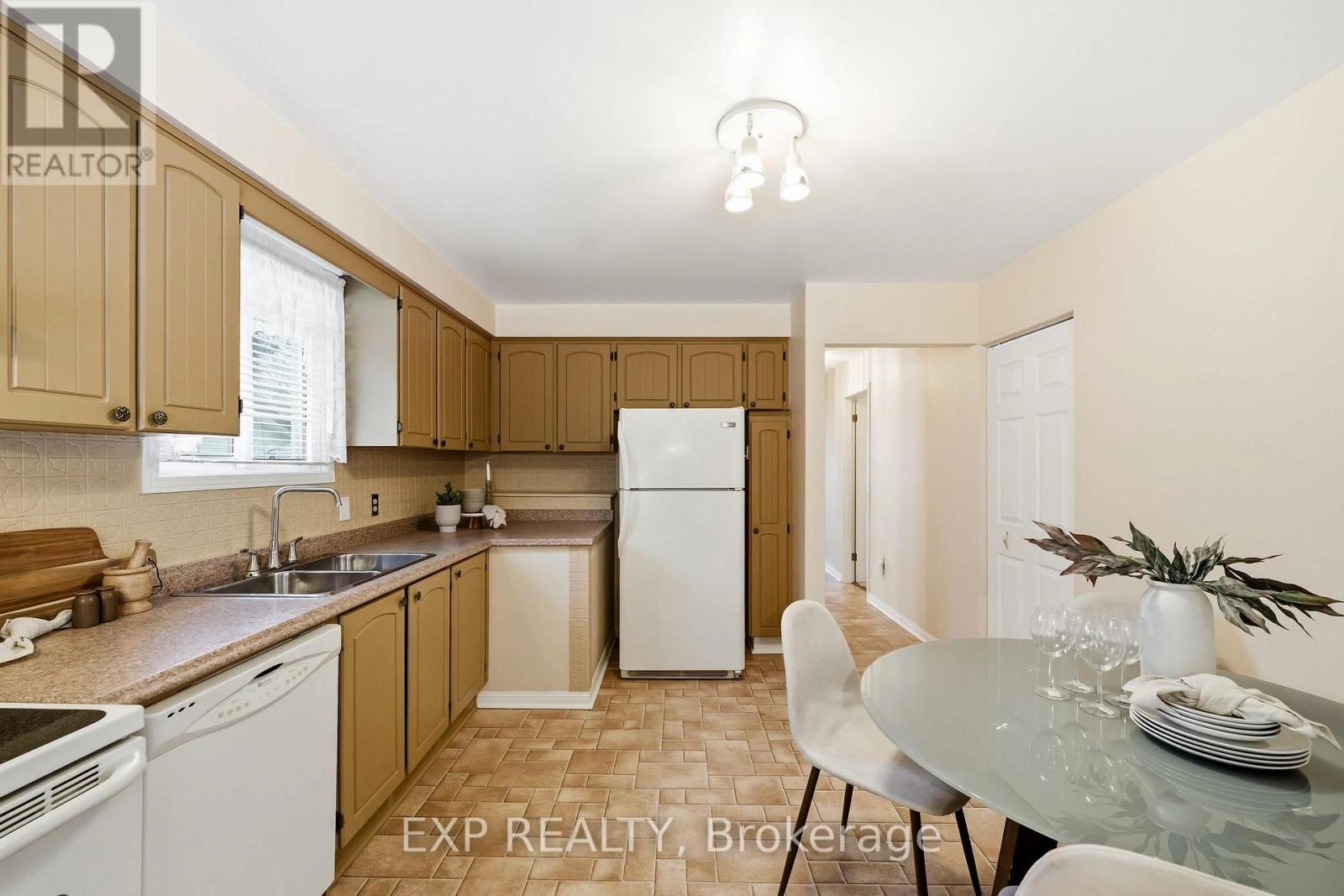 557 Daintry Crescent, Cobourg, Ontario K9A 4X9 - Photo 13 - X12917738