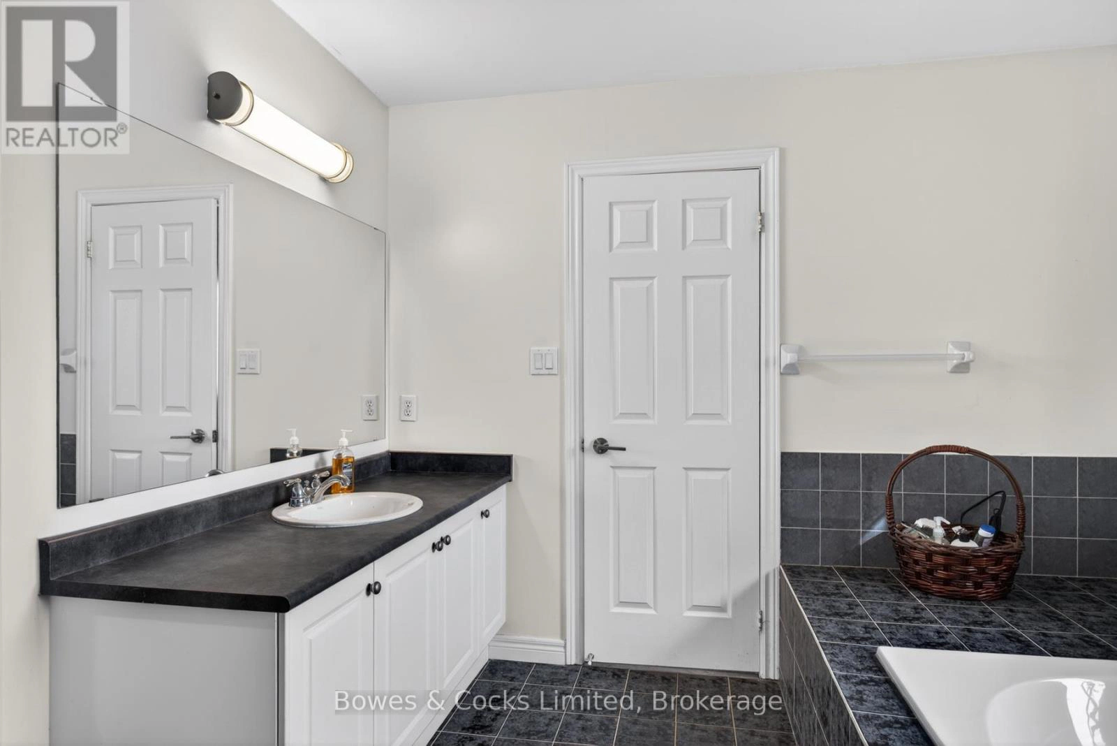 58 Carlinds Drive, Whitby, Ontario  L1R 3B8 - Photo 27 - E12945334