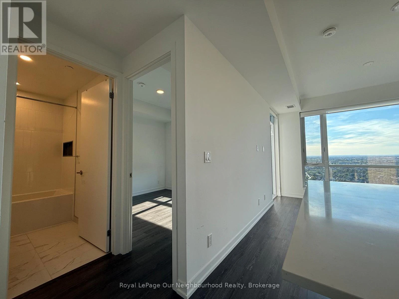 2512 - 7950 Bathurst Street, Vaughan, Ontario  L4J 0L4 - Photo 16 - N12948036