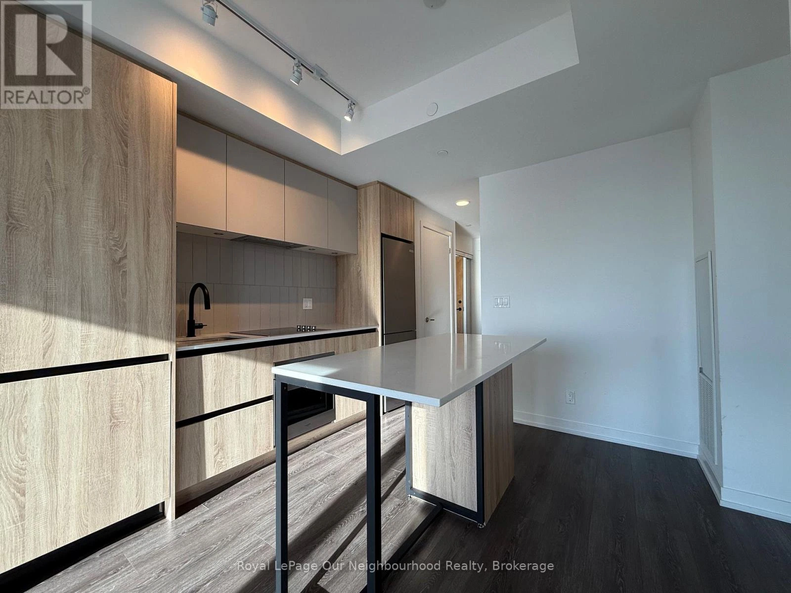 2512 - 7950 Bathurst Street, Vaughan, Ontario  L4J 0L4 - Photo 5 - N12948036