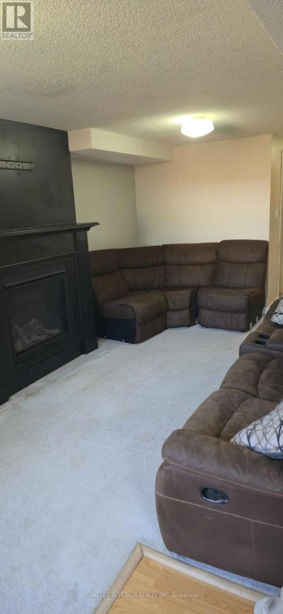 54 Mccrimmon Crescent, Clarington, Ontario  L1C 4N3 - Photo 5 - E12950414