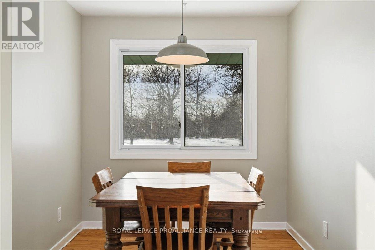 127 Aikins Road, Quinte West, Ontario K8N 4Z2 - Photo 10 - X12822220