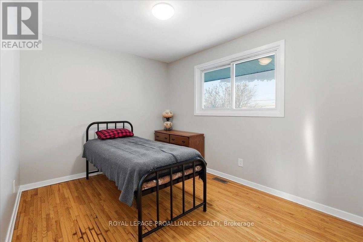 127 Aikins Road, Quinte West, Ontario K8N 4Z2 - Photo 17 - X12822220