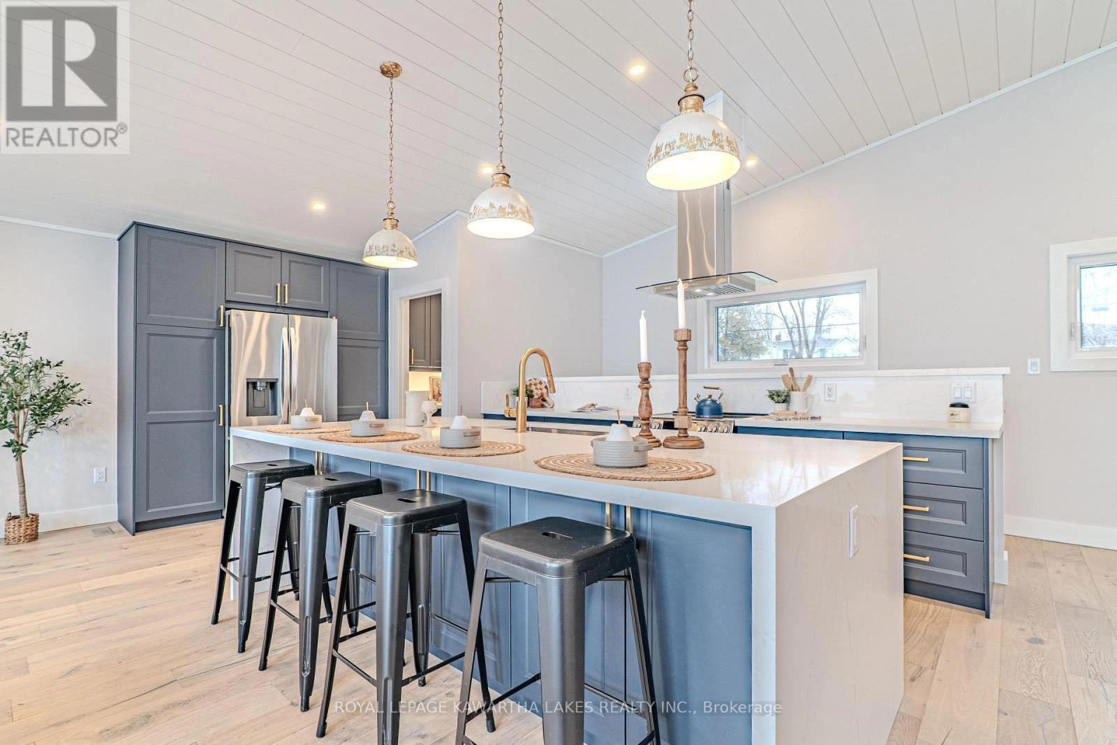 532 Long Beach Road, Kawartha Lakes, Ontario  K0M 1G0 - Photo 12 - X12878452