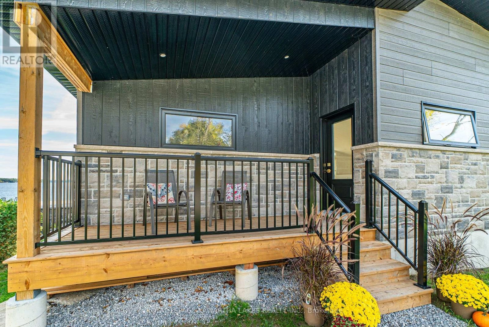 532 Long Beach Road, Kawartha Lakes, Ontario  K0M 1G0 - Photo 9 - X12878452