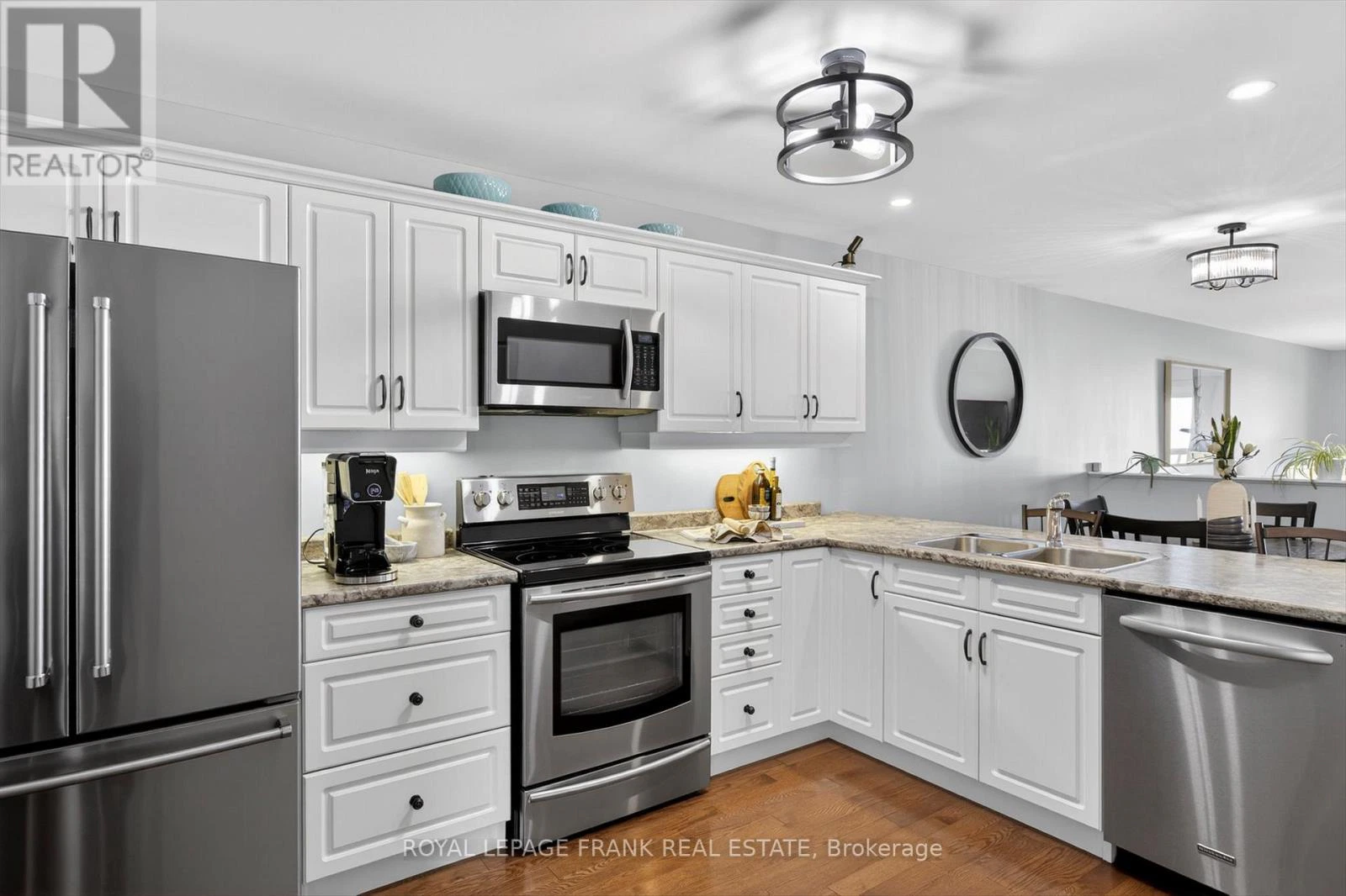 859 Emery Way, Peterborough, Ontario  K9J 0H7 - Photo 6 - X12947688