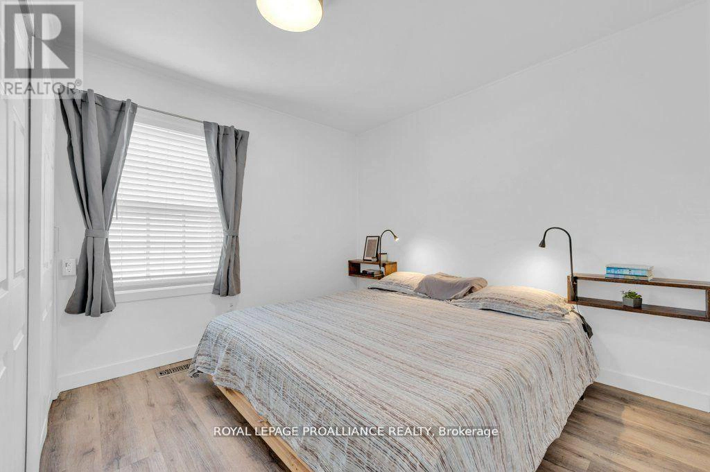 61 Delaney Street, Quinte West, Ontario  K8V 4L7 - Photo 17 - X12961274