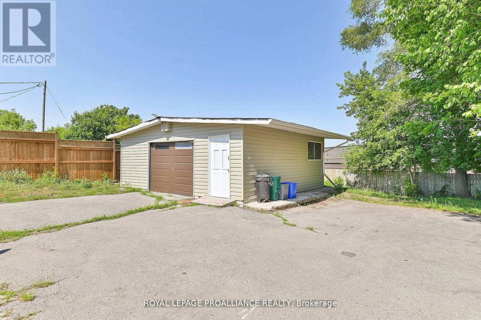 61 Delaney Street, Quinte West, Ontario  K8V 4L7 - Photo 28 - X12961274