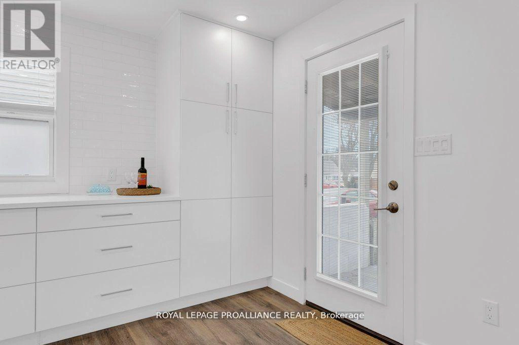 61 Delaney Street, Quinte West, Ontario  K8V 4L7 - Photo 5 - X12961274