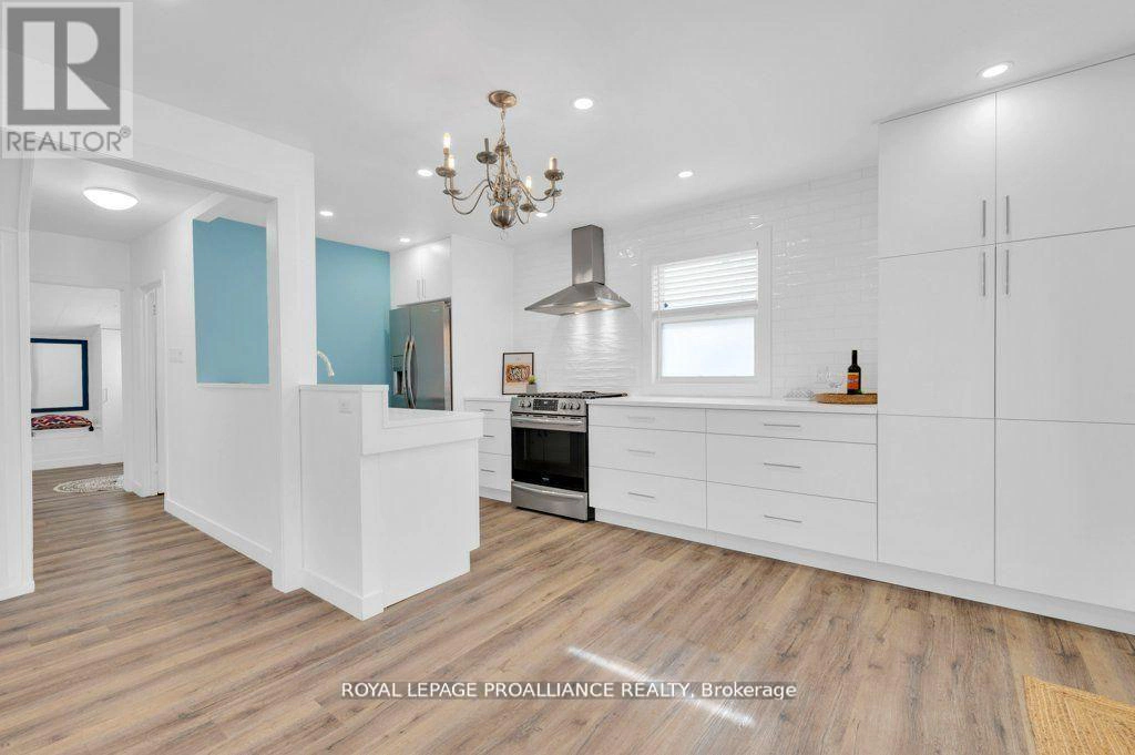 61 Delaney Street, Quinte West, Ontario  K8V 4L7 - Photo 7 - X12961274