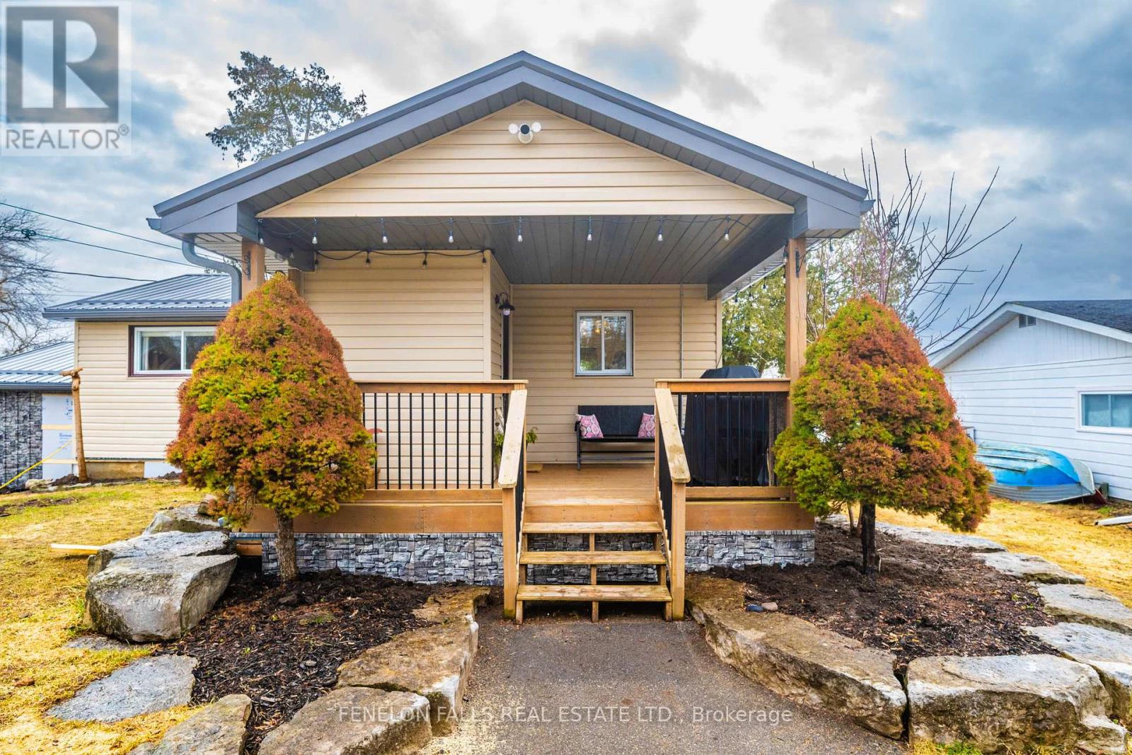 30 Jones Avenue, Kawartha Lakes, Ontario  K0M 1G0 - Photo 10 - X12967894