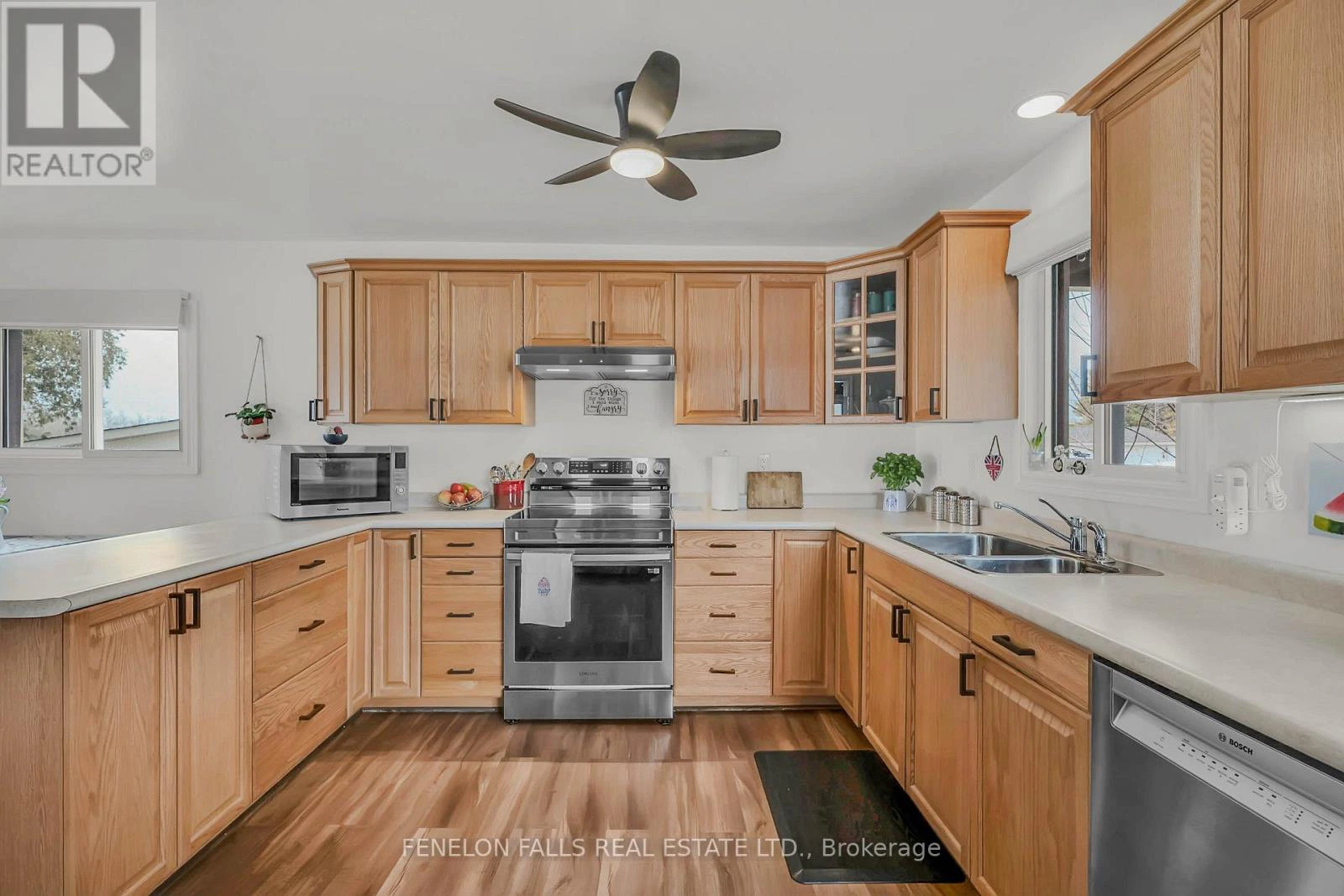 30 Jones Avenue, Kawartha Lakes, Ontario  K0M 1G0 - Photo 17 - X12967894