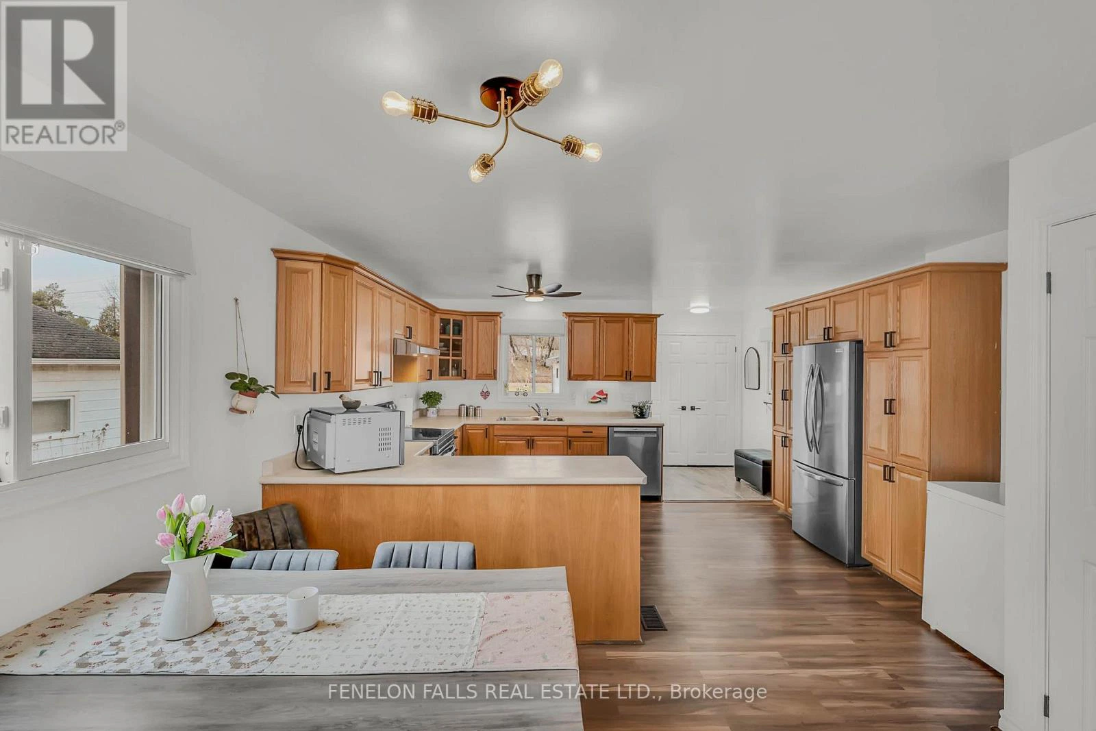 30 Jones Avenue, Kawartha Lakes, Ontario  K0M 1G0 - Photo 25 - X12967894