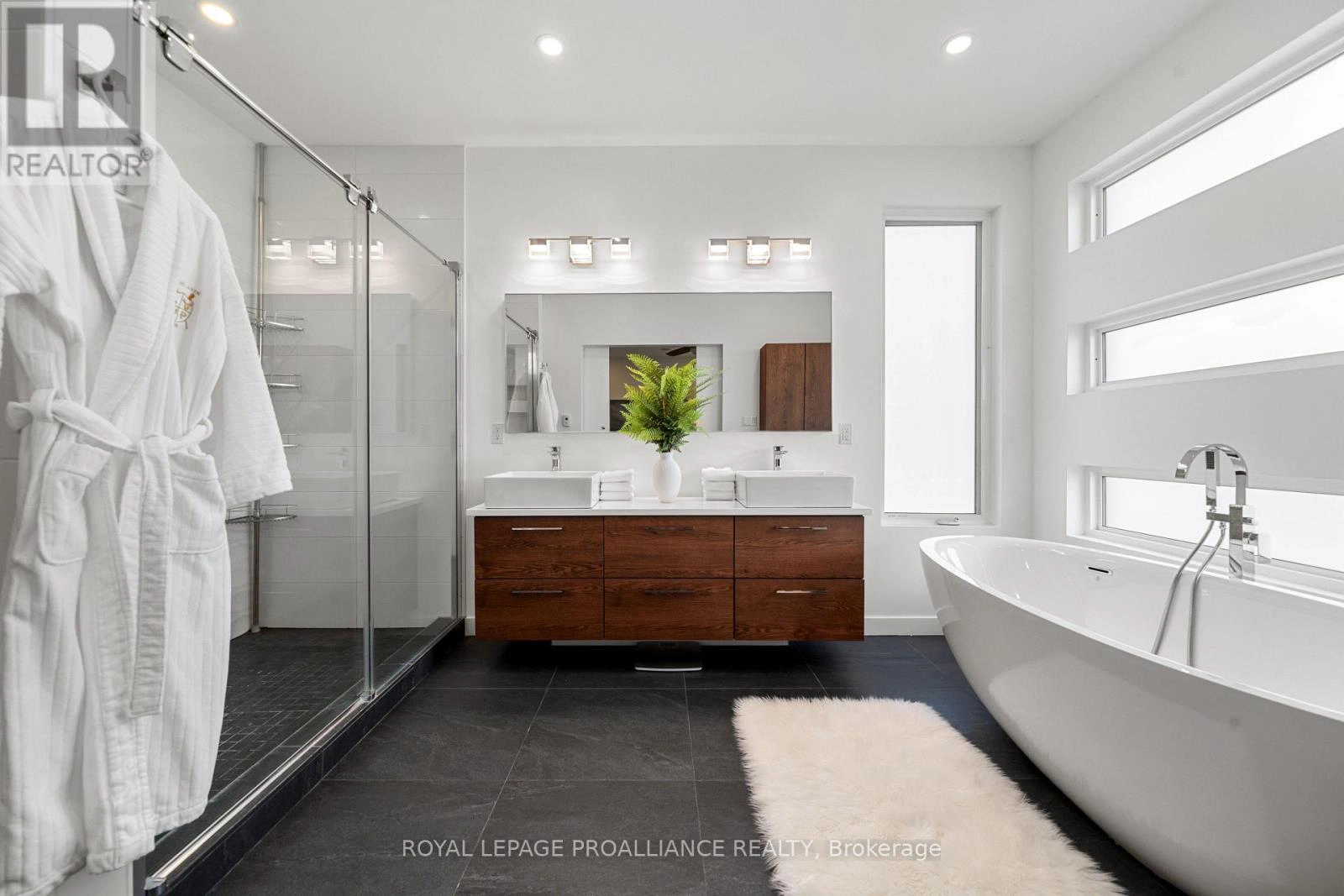 2670 County Road 8, Prince Edward County, Ontario  K0K 2T0 - Photo 27 - X12971186