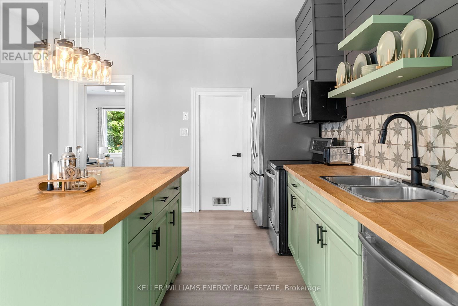 58-60 Picton Main Street, Prince Edward County, Ontario K0K 2T0 - Photo 11 - X12840998