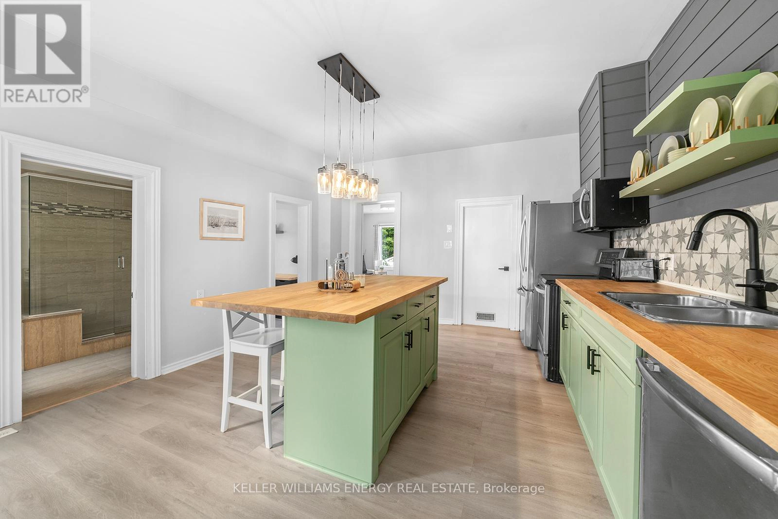 58-60 Picton Main Street, Prince Edward County, Ontario K0K 2T0 - Photo 12 - X12840998