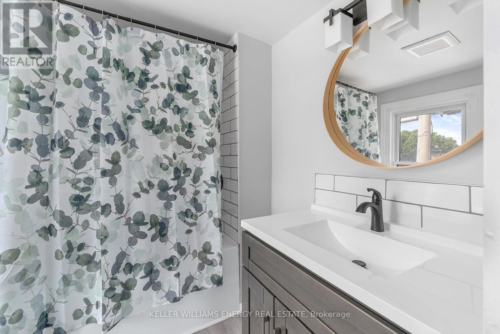 58-60 Picton Main Street, Prince Edward County, Ontario K0K 2T0 - Photo 26 - X12840998