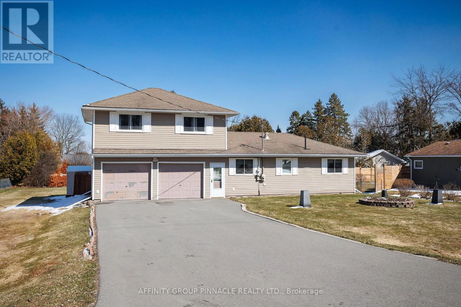 272 Crosby Drive, Kawartha Lakes, Ontario K0M 1A0 - Photo 1 - X12972918