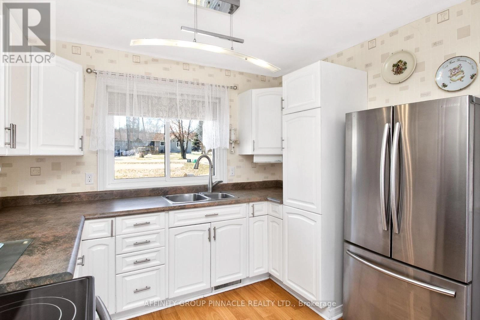 272 Crosby Drive, Kawartha Lakes, Ontario K0M 1A0 - Photo 10 - X12972918