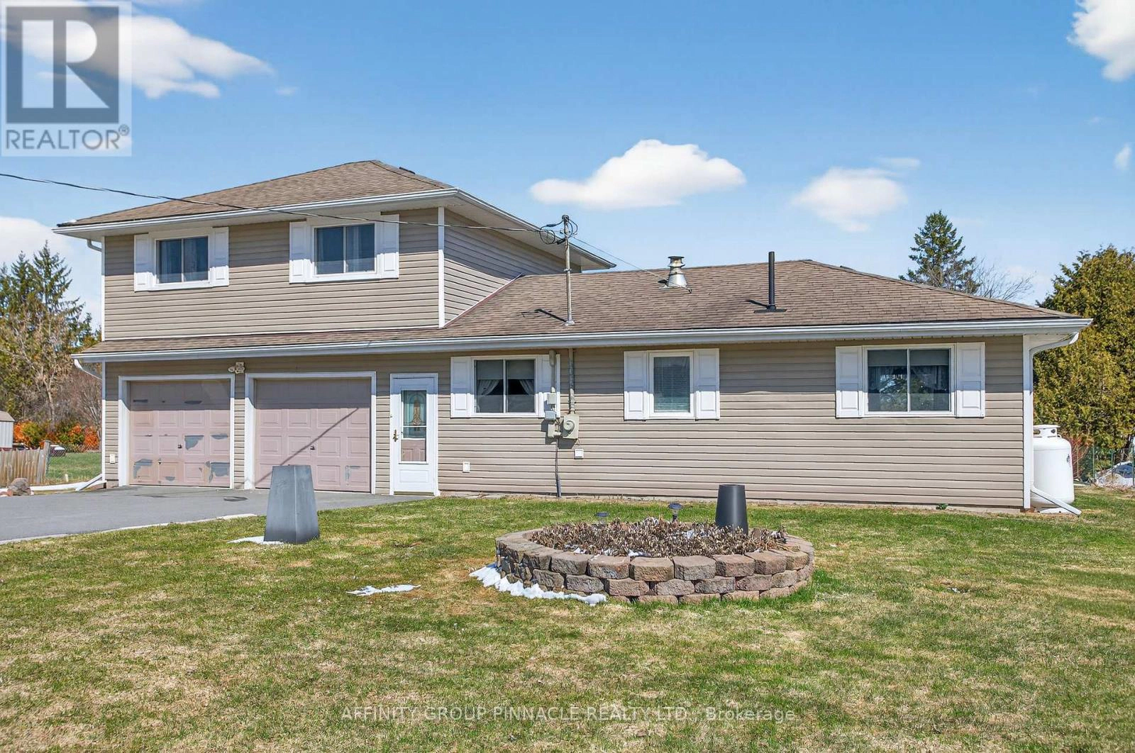 272 Crosby Drive, Kawartha Lakes, Ontario K0M 1A0 - Photo 2 - X12972918