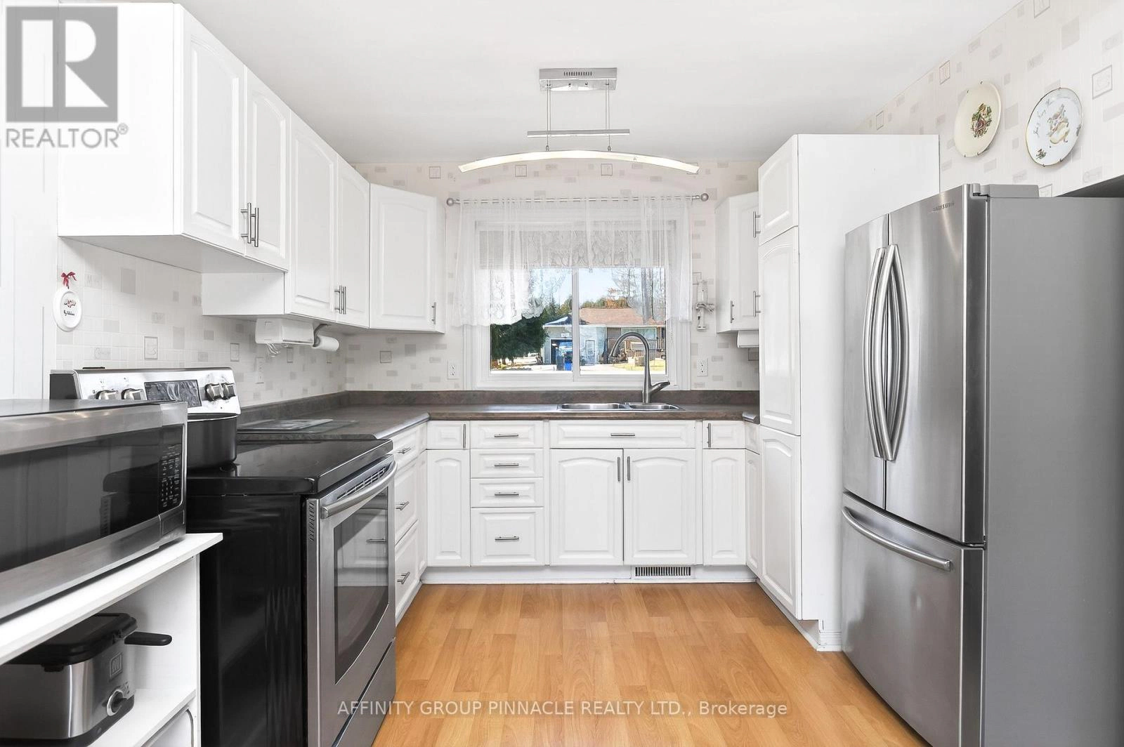 272 Crosby Drive, Kawartha Lakes, Ontario K0M 1A0 - Photo 9 - X12972918