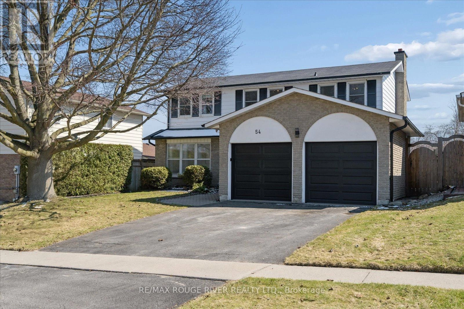 54 Rosalynne Avenue, Clarington, Ontario L1C 3X8 - Photo 2 - E12975018