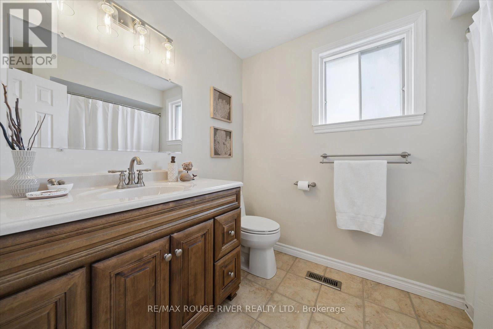 54 Rosalynne Avenue, Clarington, Ontario L1C 3X8 - Photo 36 - E12975018