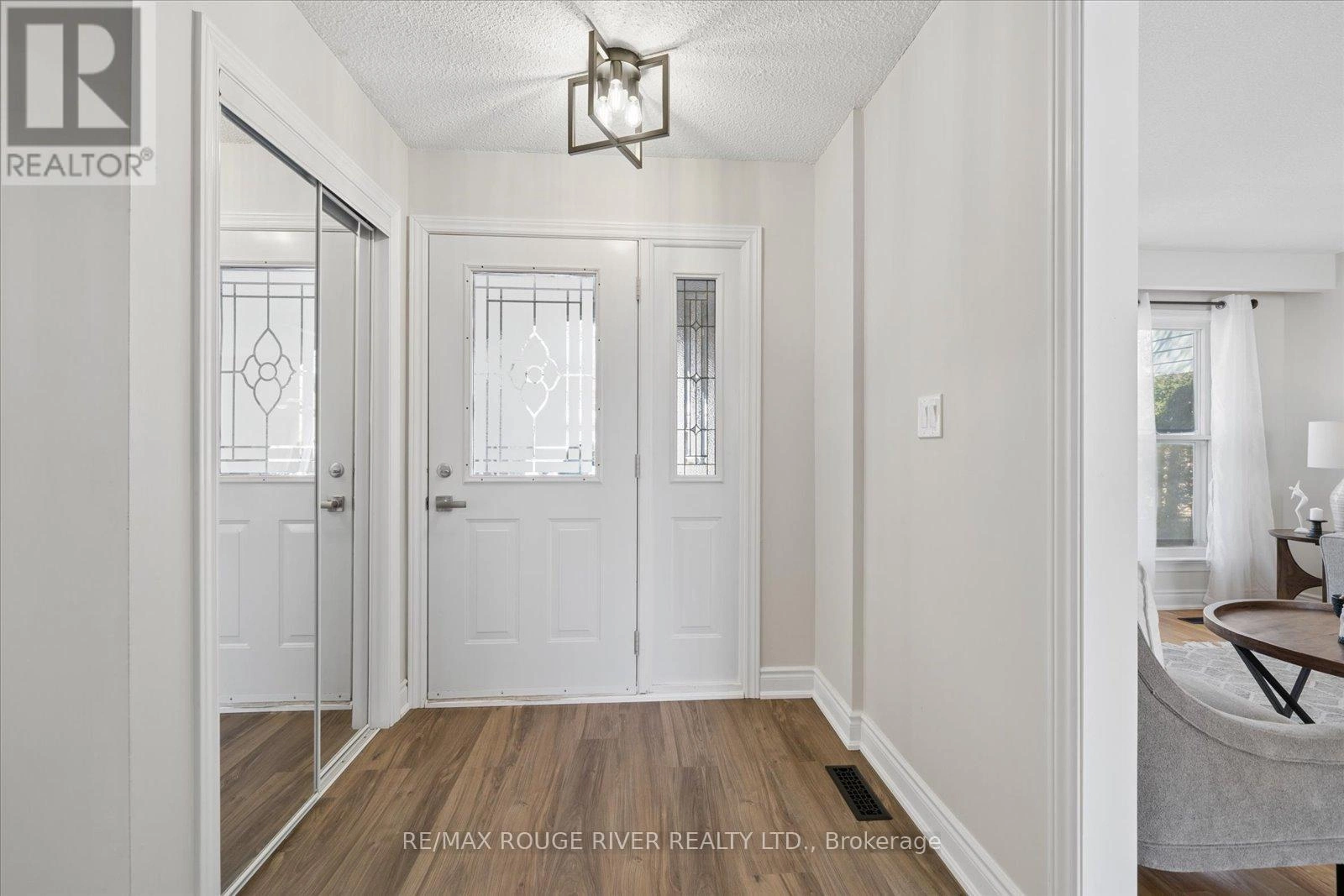 54 Rosalynne Avenue, Clarington, Ontario L1C 3X8 - Photo 6 - E12975018