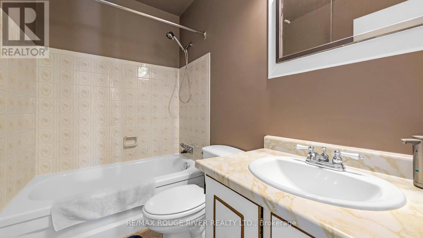 20 Coyle Crescent, Selwyn, Ontario  K9J 6X5 - Photo 10 - X12978378