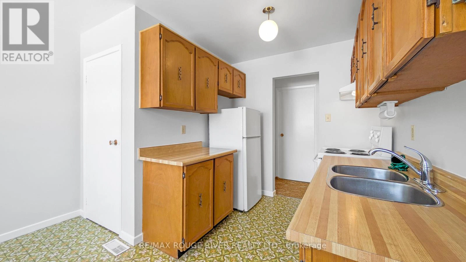 20 Coyle Crescent, Selwyn, Ontario  K9J 6X5 - Photo 20 - X12978378