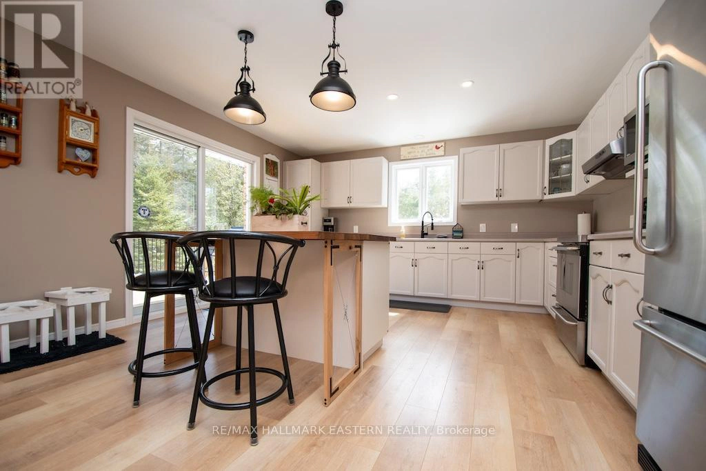 1079 Rock Road, Douro-Dummer, Ontario  K0L 3A0 - Photo 10 - X12978708