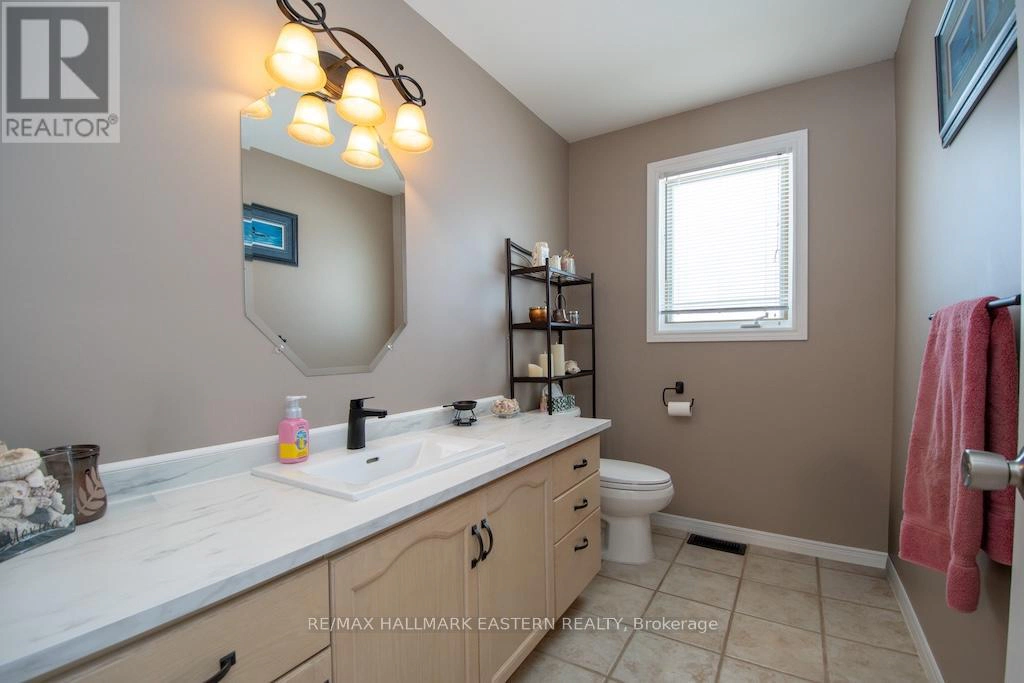 1079 Rock Road, Douro-Dummer, Ontario  K0L 3A0 - Photo 23 - X12978708