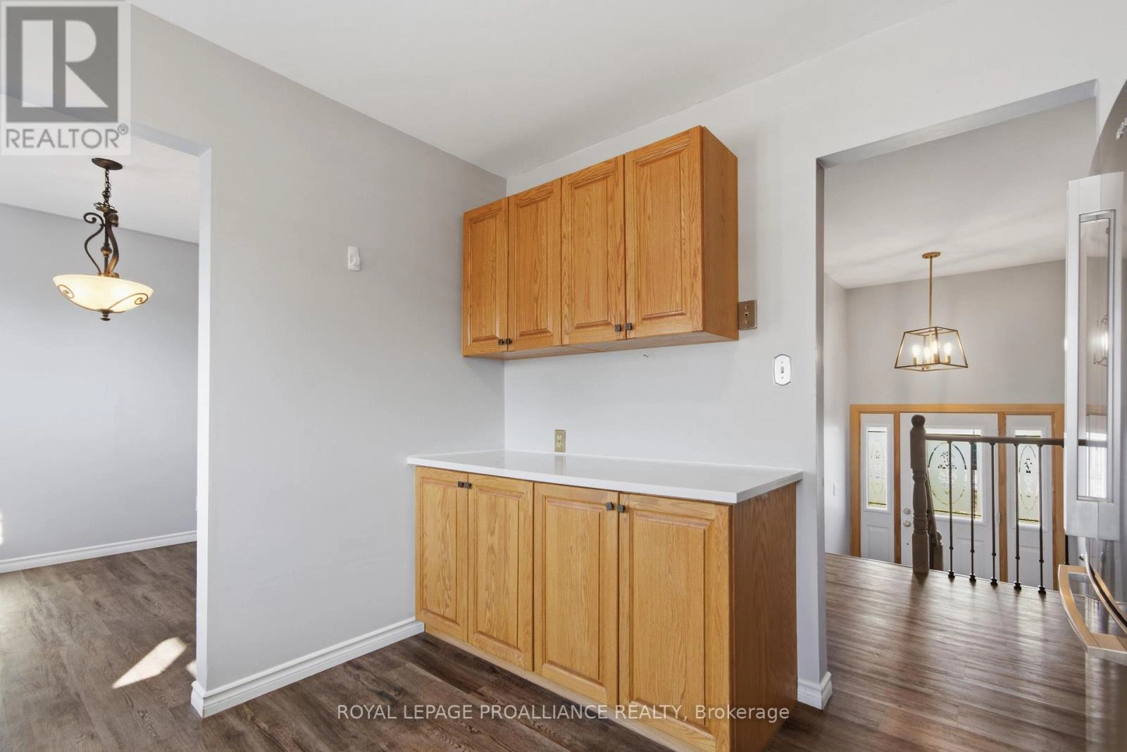 4 O'neil Crescent, Quinte West, Ontario  K8V 5Y6 - Photo 11 - X12981374