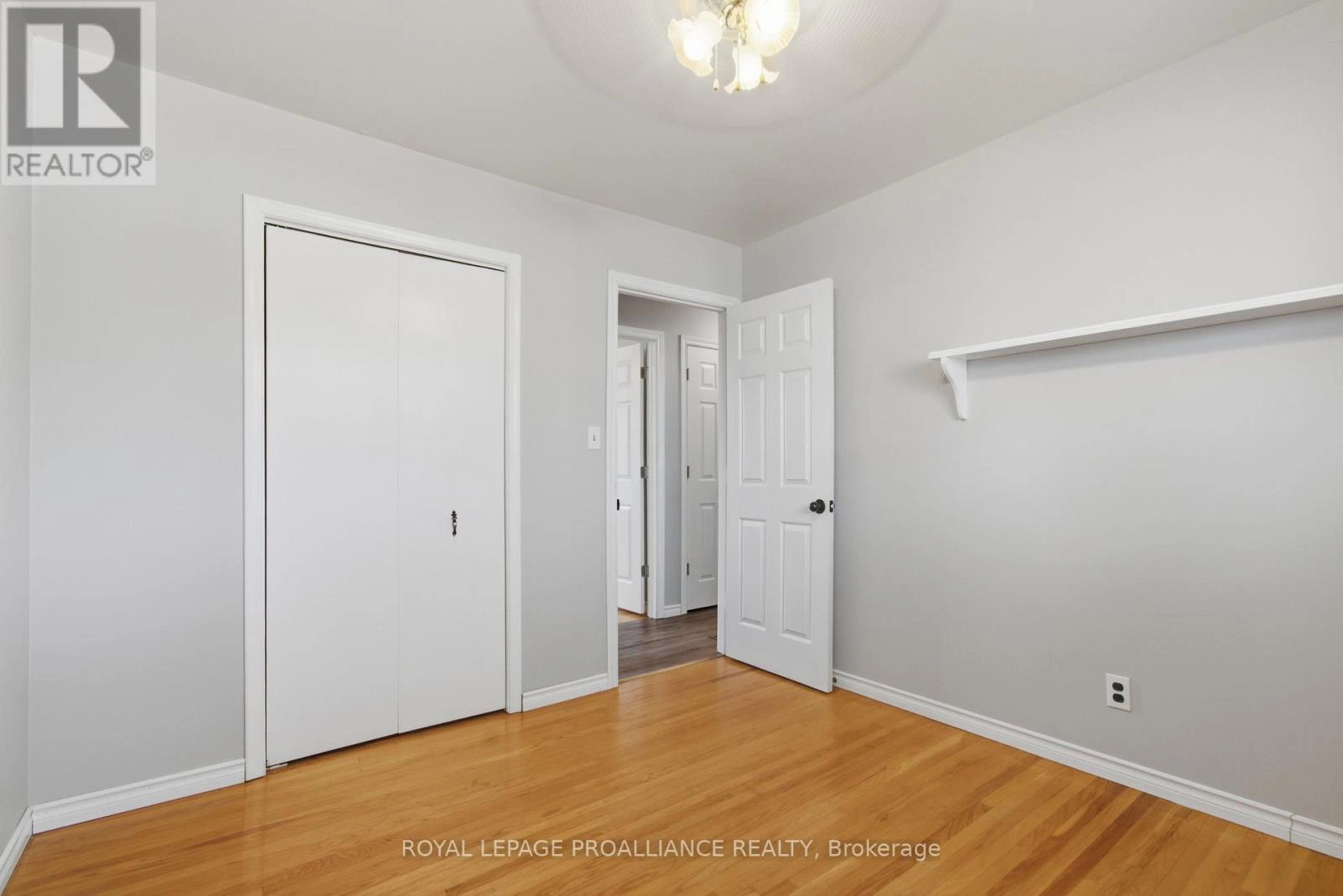 4 O'neil Crescent, Quinte West, Ontario  K8V 5Y6 - Photo 15 - X12981374