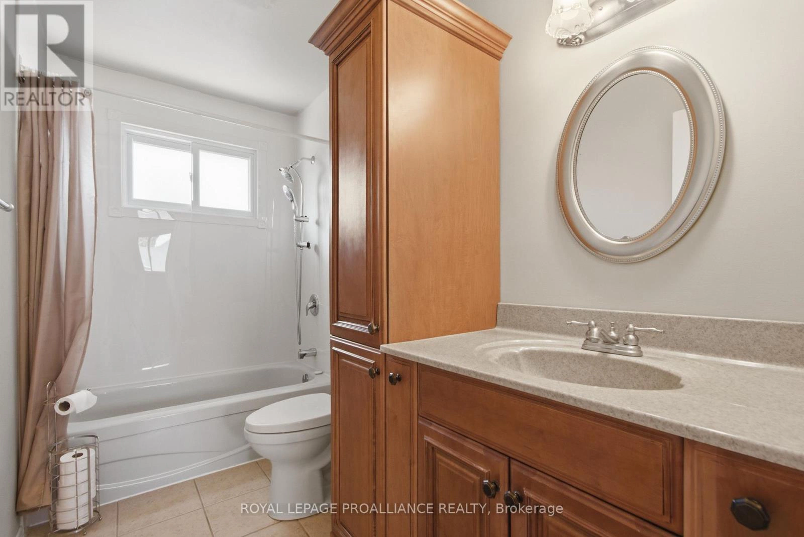 4 O'neil Crescent, Quinte West, Ontario  K8V 5Y6 - Photo 17 - X12981374