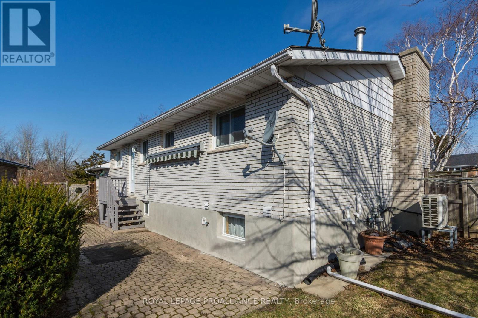 4 O'neil Crescent, Quinte West, Ontario  K8V 5Y6 - Photo 26 - X12981374