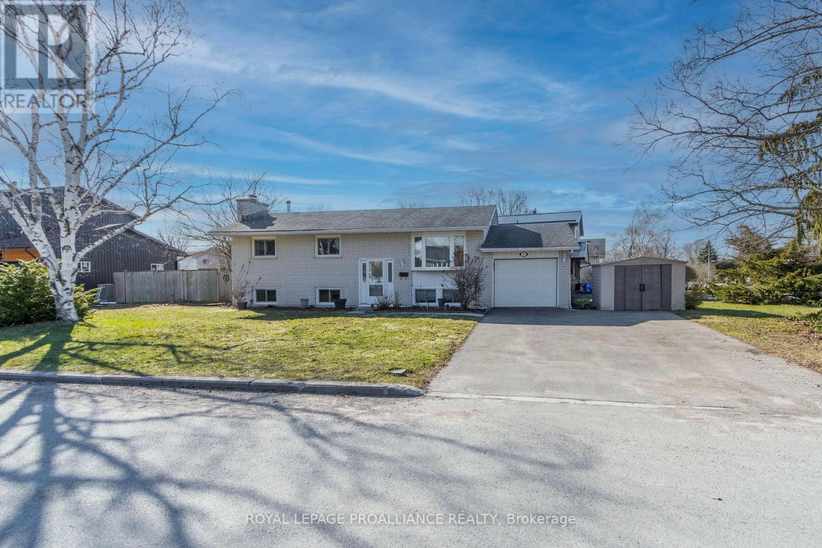 4 O'neil Crescent, Quinte West, Ontario  K8V 5Y6 - Photo 3 - X12981374