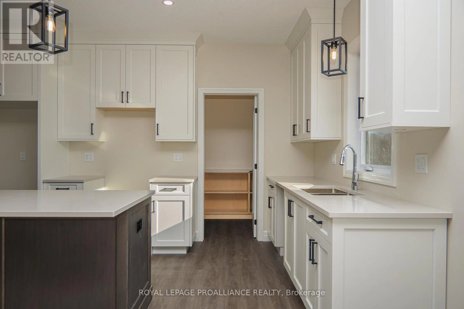 2461 Victoria Road, Prince Edward County, Ontario  K0K 1L0 - Photo 11 - X12983834