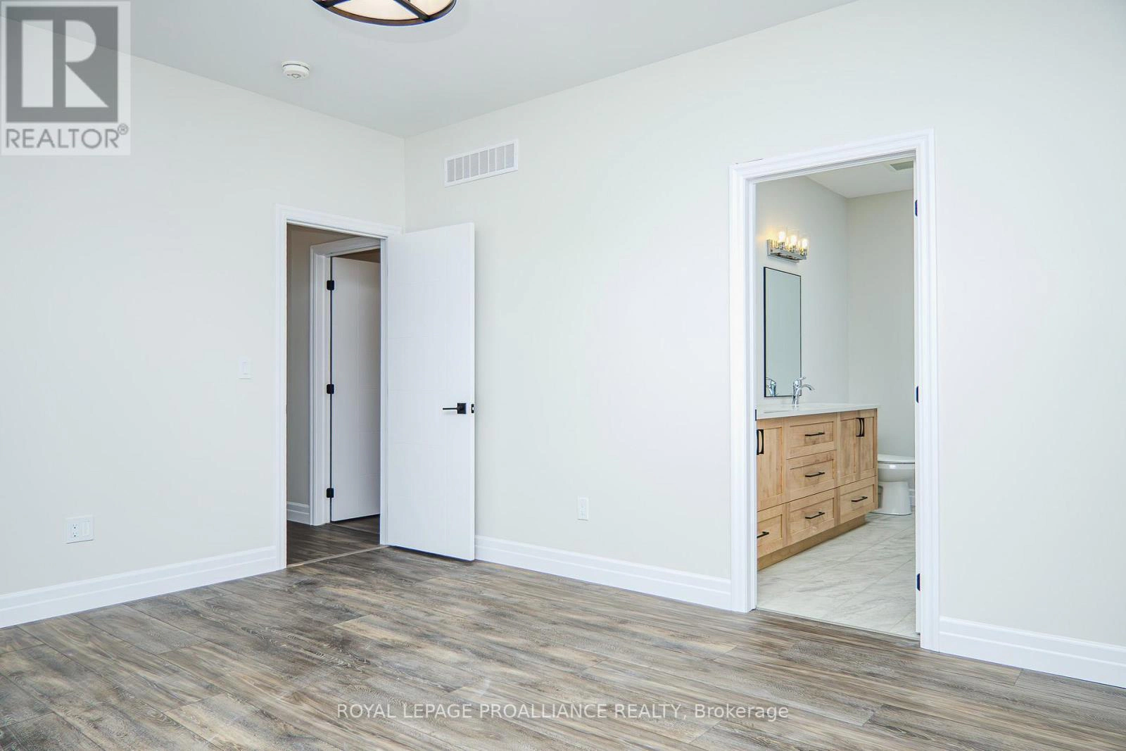 2461 Victoria Road, Prince Edward County, Ontario  K0K 1L0 - Photo 33 - X12983834