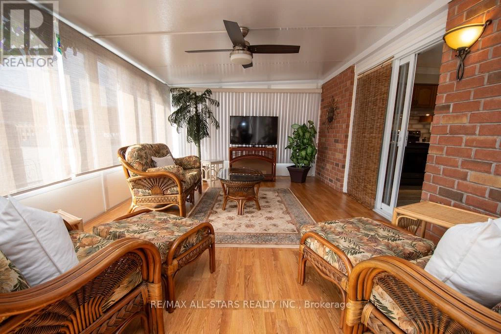 383 Wallace Drive, Kawartha Lakes, Ontario  K9V 6K7 - Photo 26 - X12965950