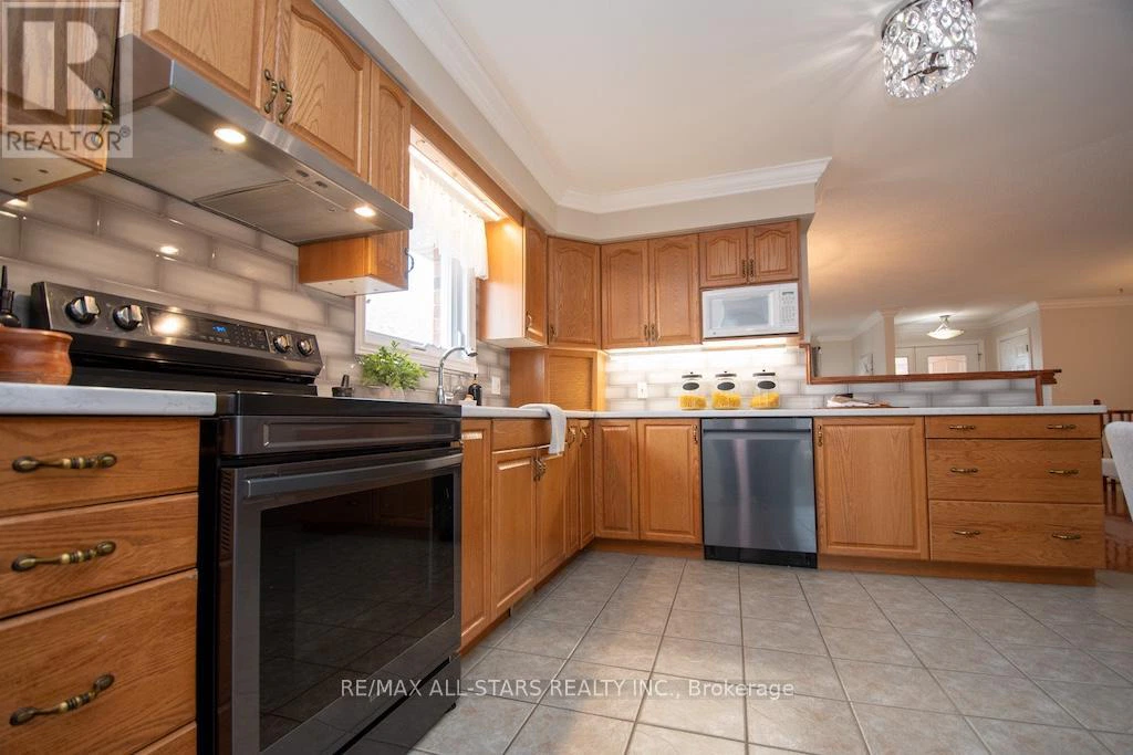 383 Wallace Drive, Kawartha Lakes, Ontario  K9V 6K7 - Photo 19 - X12965950