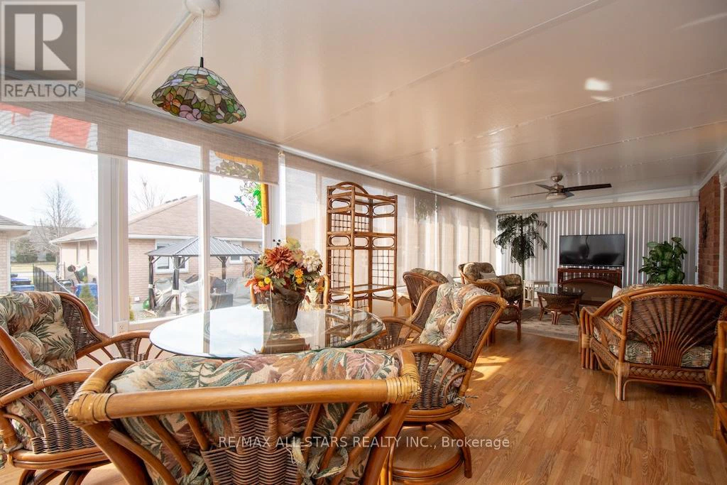 383 Wallace Drive, Kawartha Lakes, Ontario  K9V 6K7 - Photo 25 - X12965950